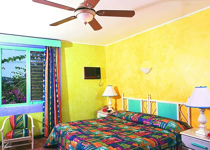 Albergo centrale: Doctors Cave Beach Hotel