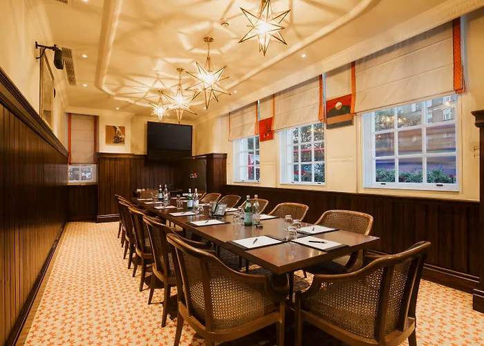  Lalit London