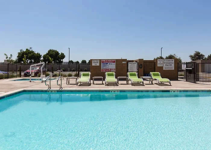 Holiday Inn Express Visalia-Sequoia Gateway Area By Ihg