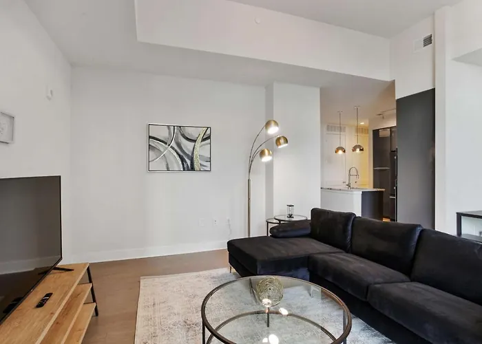 Midtown Luxury Apartment