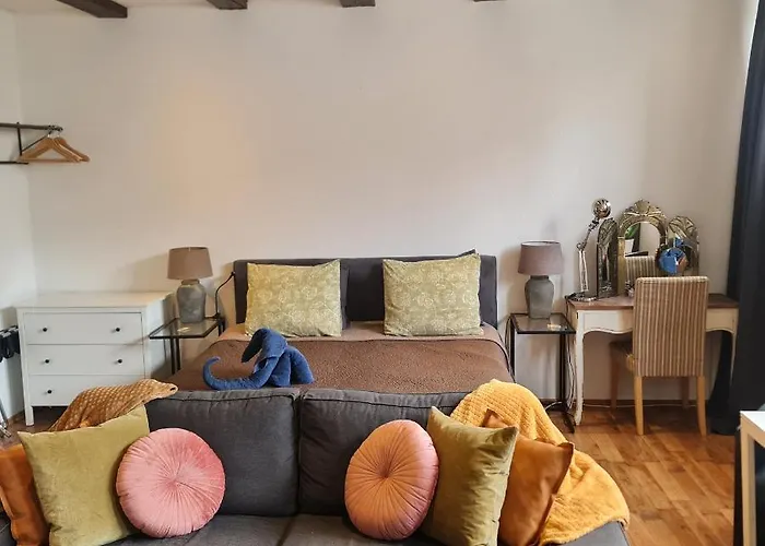 Crown Guesthouse