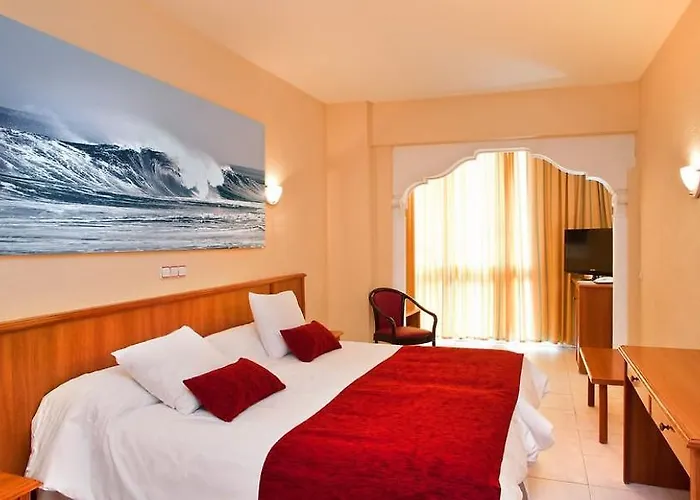 Hotel con piscina: Magic Fenicia