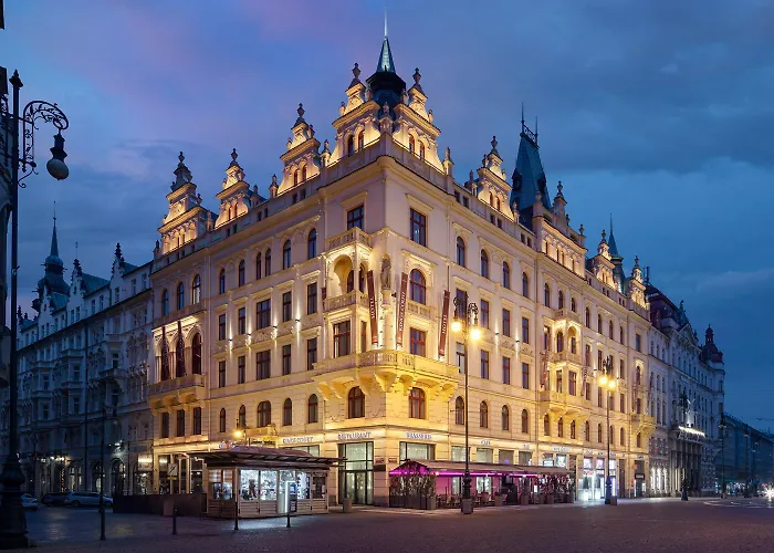 Hotel Kings Court