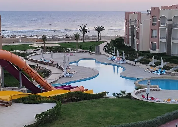  Oyster Bay Beach - Luxury Serviced Condo