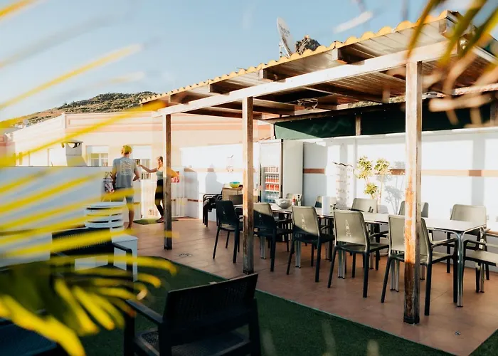 Hotel cerca del colegio: Endless Summer Vibes