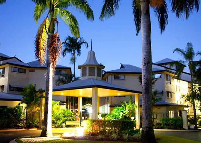 In Luxury hotels Club Wyndham Cairns