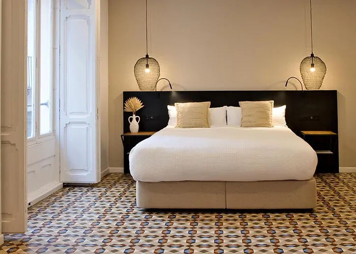 VALOLA Boutique Rooms