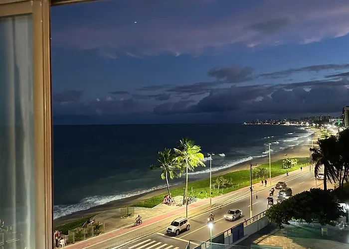 Apart-hotel: Flat em Hotel de Luxo beira mar da grife Ritz suítes com vista ampla para todo o mar da cruz das almas, jatiúca e ponta verde, com toda estrutura de um hotel lindo e arrojado, academia, piscina e muito mais, venha viver essa experiência 