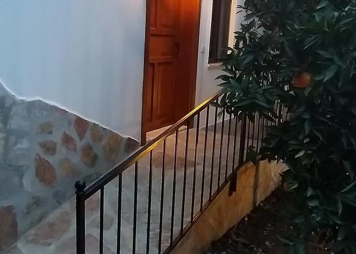 Lindos Pension