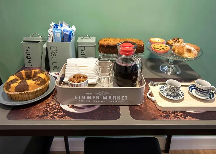 Hotel do aeroporto: Raven Color