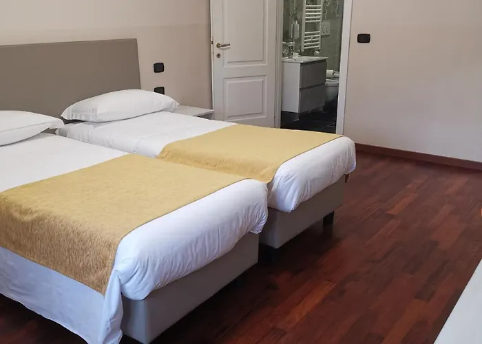 Hotel 4 stelle: Guesthouse Central Station Group - Via Sammartini 15