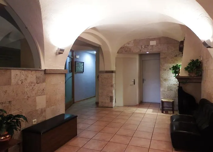 Hotel Fonda Finet Sant Feliu de Pallerols