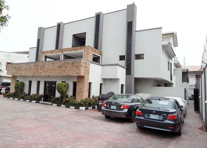 S & S & Suites