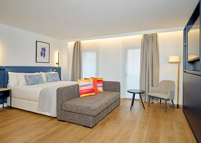 Luna Suites