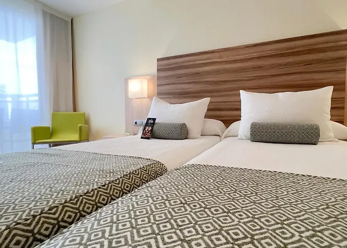  Riviera Beachotel - Adults Recommended