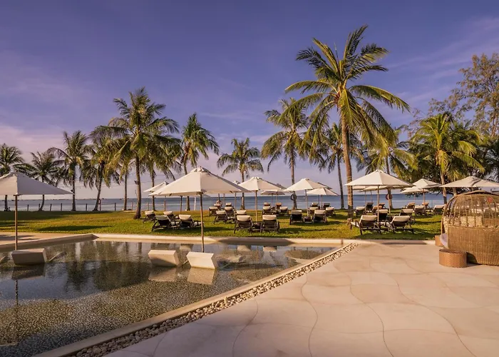 Romantic hotel: The Shells Resort & Spa Phu Quoc