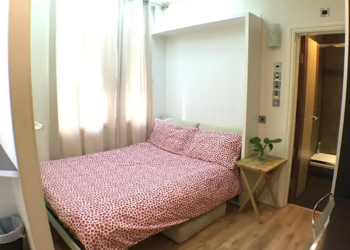 Pension Guide Soho China Town Rooms