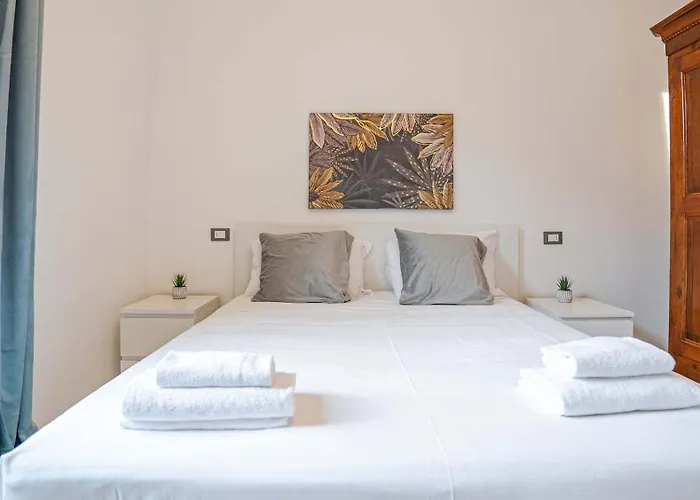 Easytopstay - Colonna Guest House