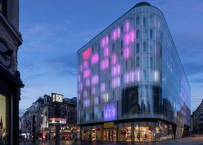 Hotel: W London