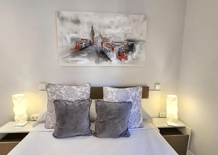 Hotel cerca del colegio: Cervantes Apartamentos