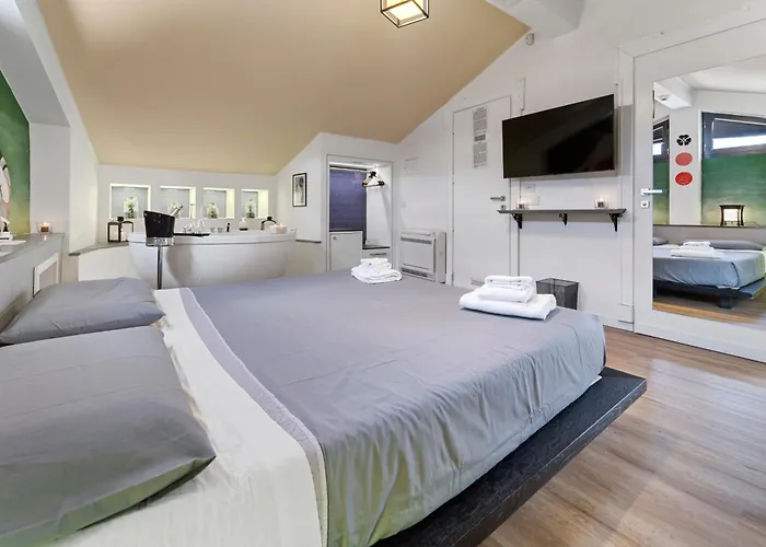 Ukiyo Suites And Rooms