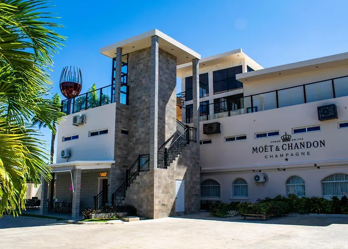 Playa Palmera Beach Resort