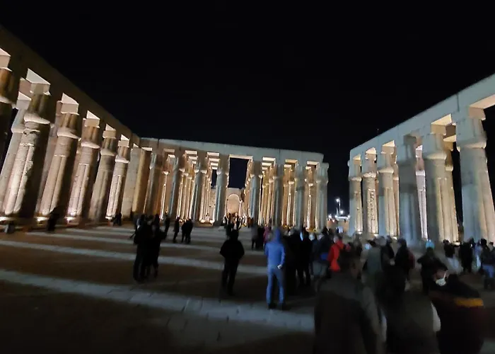 Hotel 5 stelle: Upper Sky Tours 5 Stars Nile Cruises Sailing From Luxor To Aswan Every Saturday & Monday For 4 Nights - From Aswan Every Wednesday And Friday For Only 3 Nights With All Visits