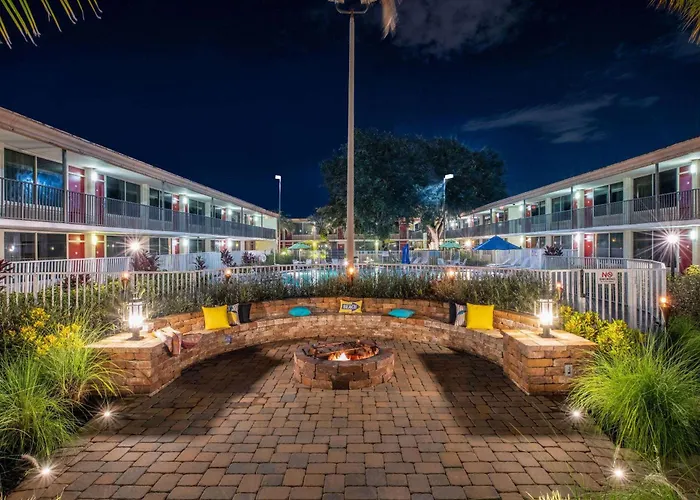 Beach hotel: Ramada By Wyndham Kissimmee Gateway - Free Theme Park Shuttle