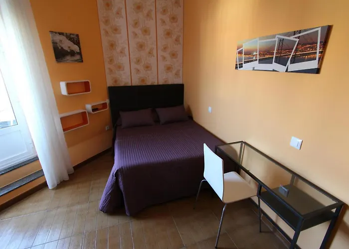 Central hotel: Pr Plaza De Galicia