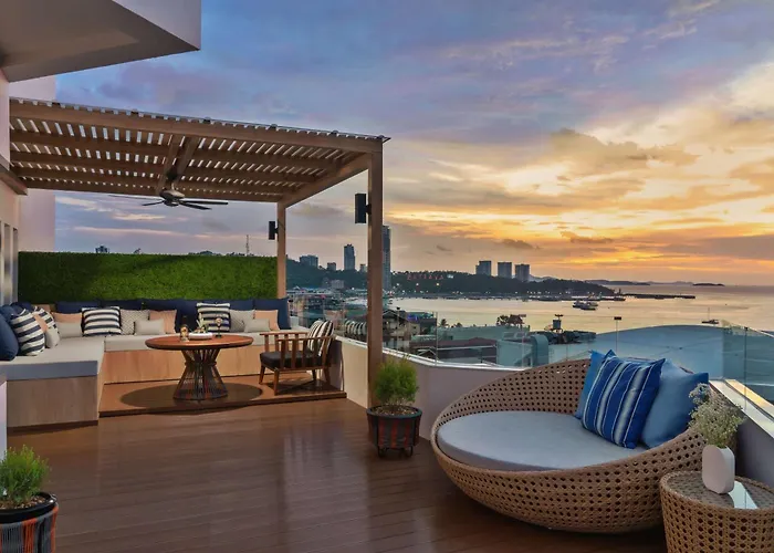 Hotel with view: Avani Pattaya Resort