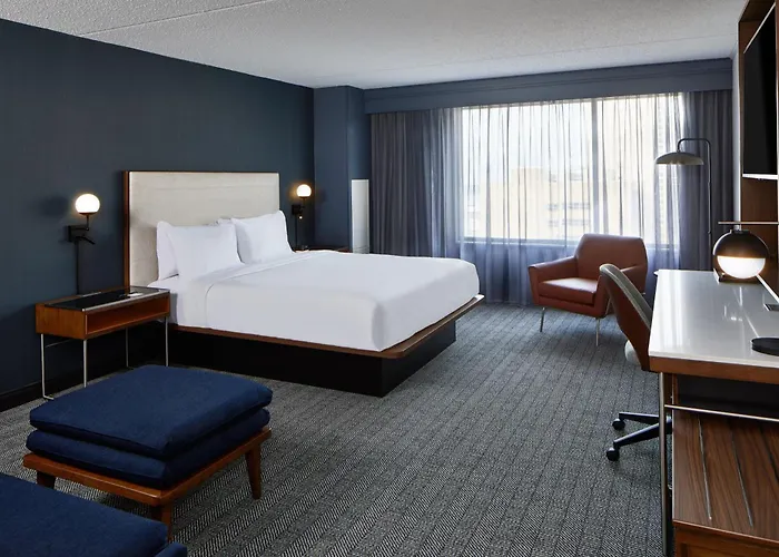 3 star hotel: Courtyard By Marriott Detroit Downtown