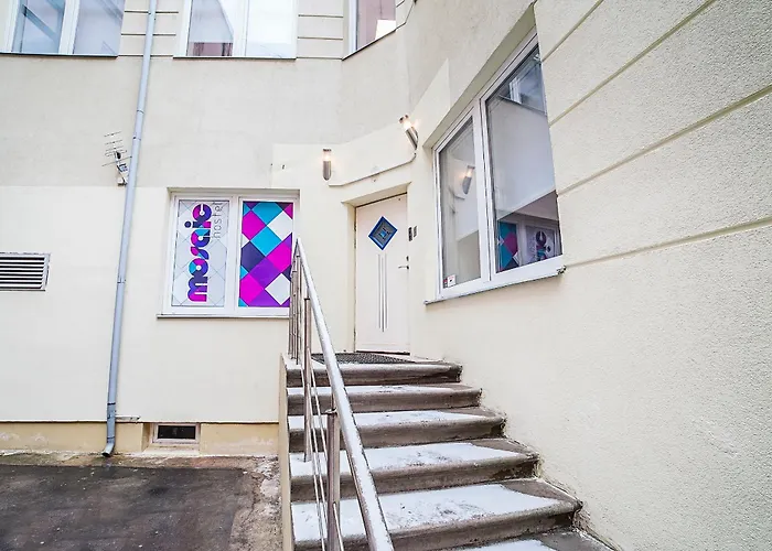 Cheap hotel: Mosaic Hotel