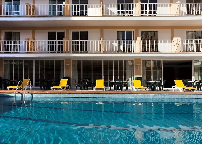 Hotel cerca del aeropuerto: Hotel Riutort