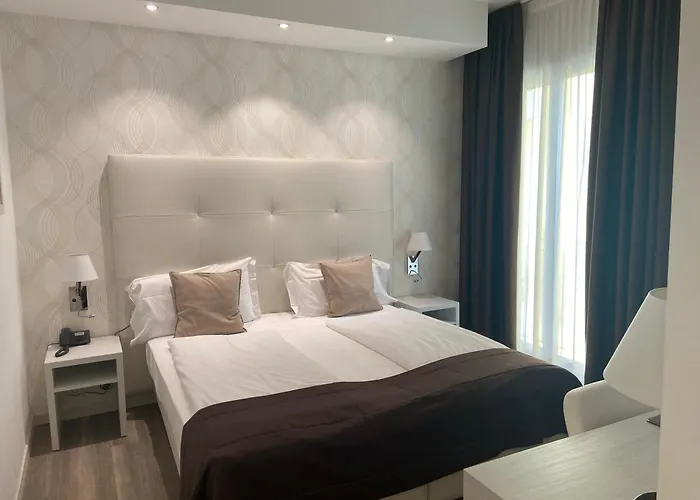 Hotel 4 stelle: International Beach Hotel