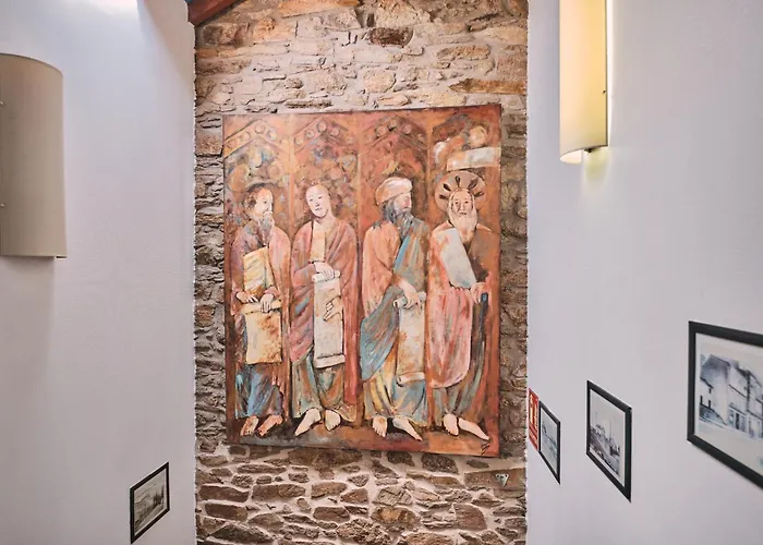 Cheap hotel: Hotel Entrecercas