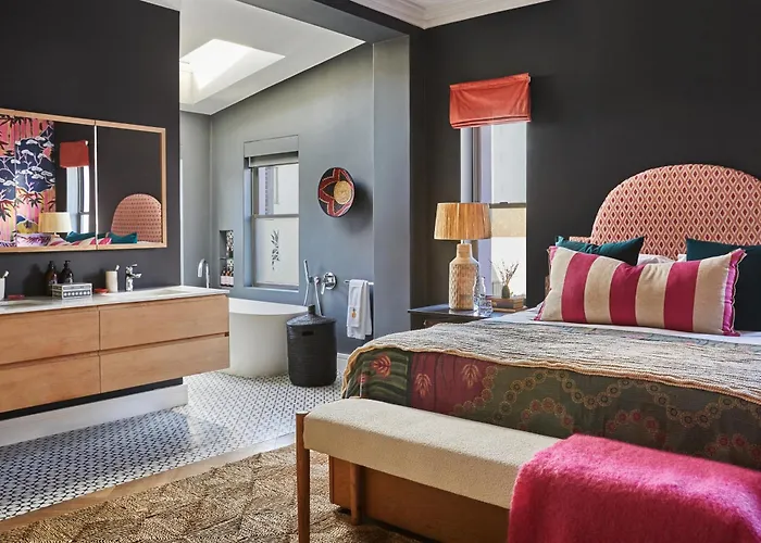 Pineapple House Boutique Hotel