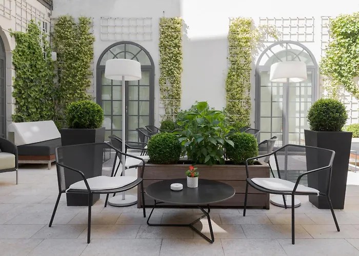5 sterren hotel: Hotel Le Place D'Armes - Relais & Chateaux