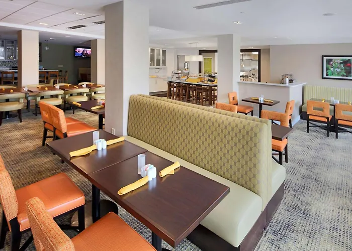Romantic hotel: Hilton Garden Inn Reagan National Airport
