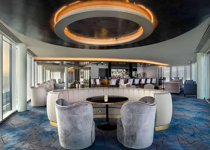 Hotel central: Hilton Garden Inn London Heathrow Terminal 2 And 3