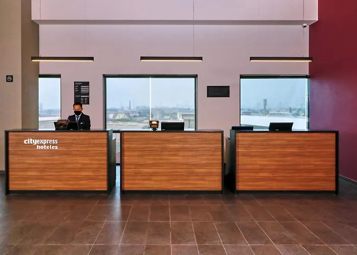 Hotel de 4 estrellas: City Express By Marriott Monterrey Universidad