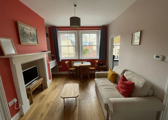 Pet Friendly hotel: 10 Grove St - Bath Holiday Suites