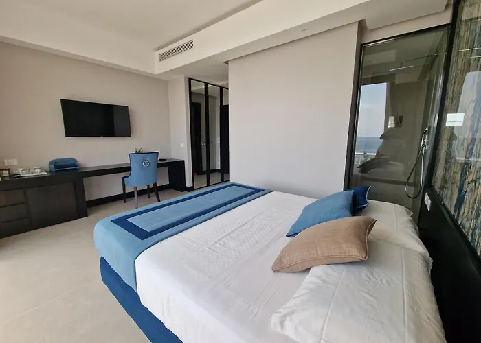  Ngonia Bay Boutique