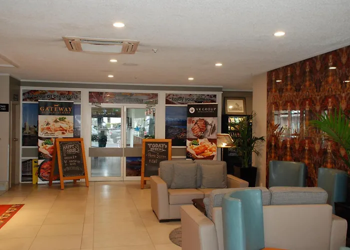 Cheap hotel: Airport Gateway Hotel