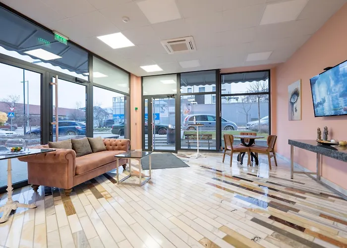 Wow Studios For Rent - Bul Montevideo 25A - B