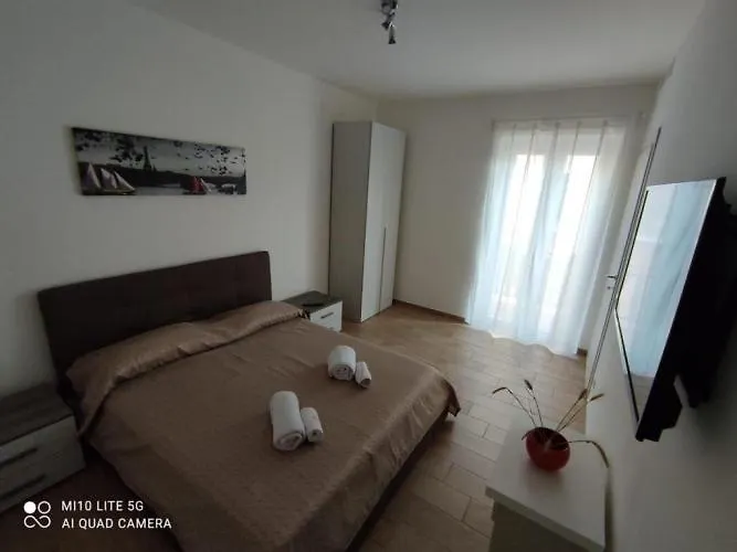 G21 Guest House