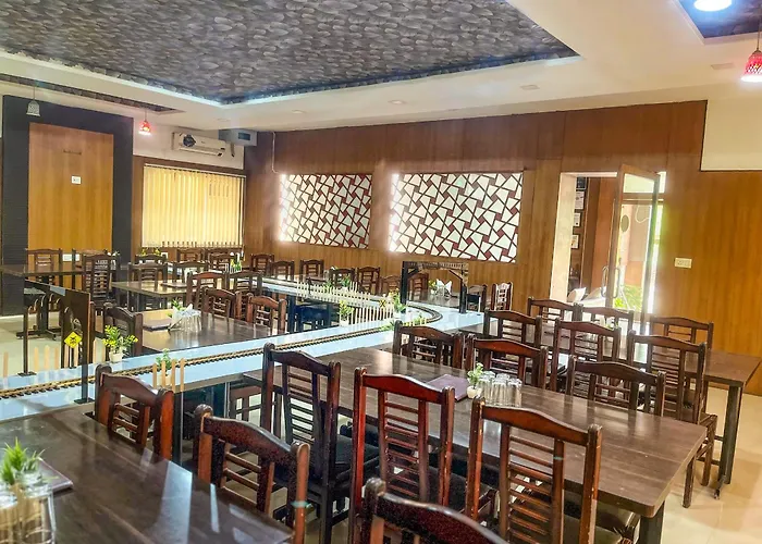 Golf hotels Narayans Leela Inn
