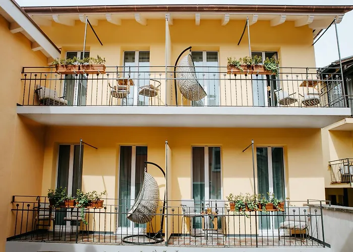 Central hotel: Vista Lakefront Boutique Hotel