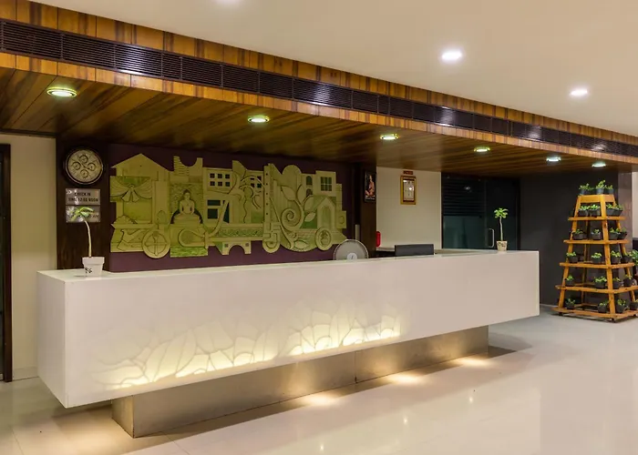 Monk'S Nirvanaa & Resort