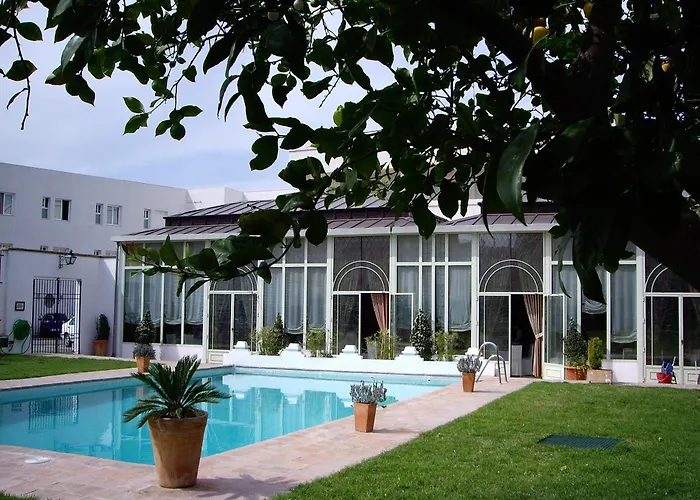 Cheap hotels Oasis