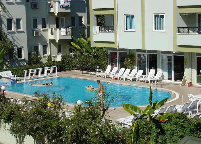 Hotel met zwembad: Parkmar Apart